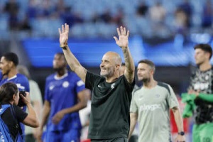 Chelsea-Benfica Clash Halted by Lightning; Manager Slams US Choice for Club World Cup