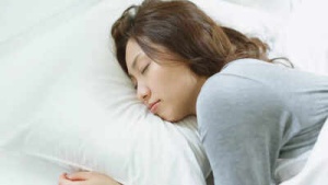 Pillow Prints: Early Warning Signs of Skin Aging and How to Prevent Them
