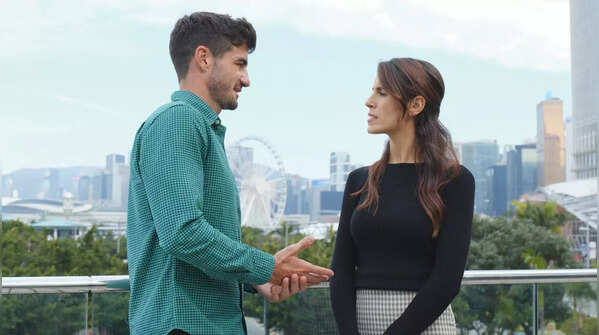 Unpredictable dating behavior